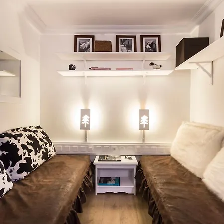 Thuria Apartment *