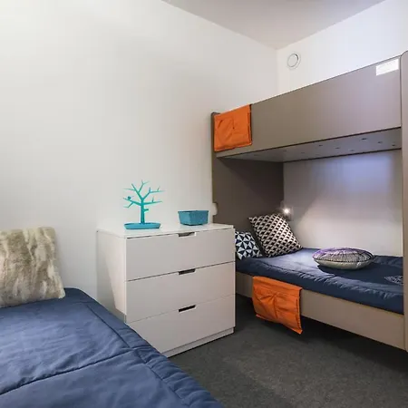 Thuria Apartment *